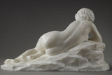 Sculpture femme nu allongée