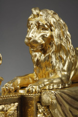 Bronze doré décor de lions