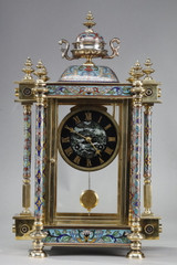 Pendule en émaux cloisonnés