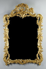 Important miroir de style Louis XV