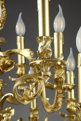 18-light chandelier in the Louis XV style