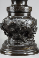 Vase en bronze du 19ème siècle