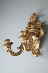 APPLIQUES ANCIENNES A 2 LUMIERES EN BOIS DORE D'EPOQUE LOUIS XV APPLIQUES ANCIENNES A 2 LUMIERES EN BOIS DORE D'EPOQUE LOUIS XV