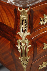 Commode tombeau d'époque Louis XV