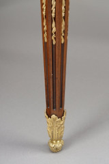 Sockeltisch im Stil Louis XVI.