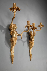 PAIRE D'APPLIQUES DE STYLE LOUIS XV EN BRONZE DORÉ