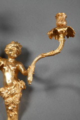 PAIRE D'APPLIQUES DE STYLE LOUIS XV EN BRONZE DORÉ