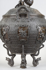 Un grand brûle parfum ou koro signé Oshima Joun