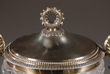 Un drageoir en cristal de Creusot et argent