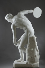 Figure athlétique antique reproduite en plâtre