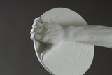 IMPORTANTE SCULPTURE EN PLÂTRE DU DISCOBOLE D'APRÈS MYRON, RÉALISÉE PAR LES ATELIERS DE MOULAGE DU LOUVRE
