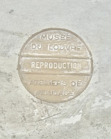 IMPORTANTE SCULPTURE EN PLÂTRE DU DISCOBOLE D'APRÈS MYRON, RÉALISÉE PAR LES ATELIERS DE MOULAGE DU LOUVRE