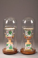 VASES MEDICIS EN PORCELAINE D'EPOQUE LOUIS-PHILIPPE VASES MEDICIS EN PORCELAINE D'EPOQUE LOUIS-PHILIPPE