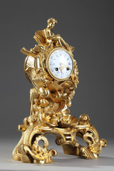 Stil rockiger Pendel in Bronze, geschmückt mit einer Liebe in einer Hülle