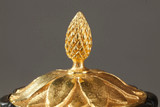 ÉCRITOIRE ANCIEN EN BRONZE ET MARBRE DE SIENNE, EPOQUE XIXE SIECLE ÉCRITOIRE ANCIEN EN BRONZE ET MARBRE DE SIENNE, EPOQUE XIXE SIECLE