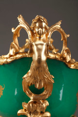 ANTIQUE PLANTER IN PORCELAIN AND BRONZE DECORATED WITH GALLANT COUPLES