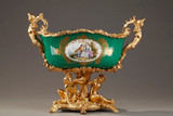 ANTIQUE PLANTER IN PORCELAIN AND BRONZE DECORATED WITH GALLANT COUPLES