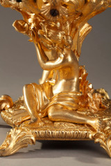 ANTIQUE PLANTER IN PORCELAIN AND BRONZE DECORATED WITH GALLANT COUPLES