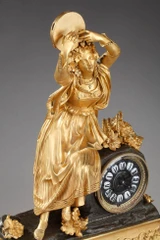 PENDULE HORLOGE "ESMERALDA" OU "LA DANSEUSE AU TAMBOURIN"