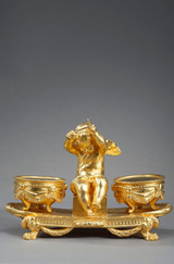 INKWELL IN GILDED BRONZE, "L'AMOUR TIMBALIER", IN THE LOUIS XVI STYLE