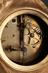 ART NOUVEAU CLOCK IN CHISELED AND GILDED BRONZE AROUND 1900