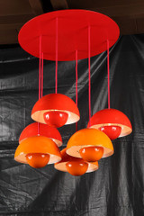 SUSPENSION PANTON ORANGE ET ROUGE