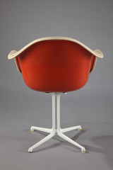 RARE PAIRE DE FAUTEUILS LA FONDA DE CHARLES ET RAY EAMES