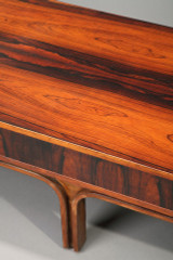 TABLE BASSE PAR GIANFRANCO FRATTINI (1926-2004) POUR BERNINI, ITALIE TABLE BASSE PAR GIANFRANCO FRATTINI (1926-2004) POUR BERNINI, ITALIE