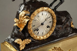 HORLOGE ANCIENNE AU CAVALIER EN BRONZE DORE ET PATINE, 19EME SIECLE HORLOGE ANCIENNE AU CAVALIER EN BRONZE DORE ET PATINE, 19EME SIECLE