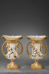 Paire de vases Royal Dux en porcelaine d'époque Art nouveau Paire de vases Royal Dux en porcelaine d'époque Art nouveau