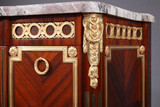 Meuble commode style Louis XVI Meuble commode style Louis XVI