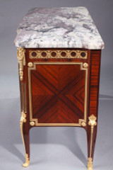 Commode en placage de frisage Commode en placage de frisage