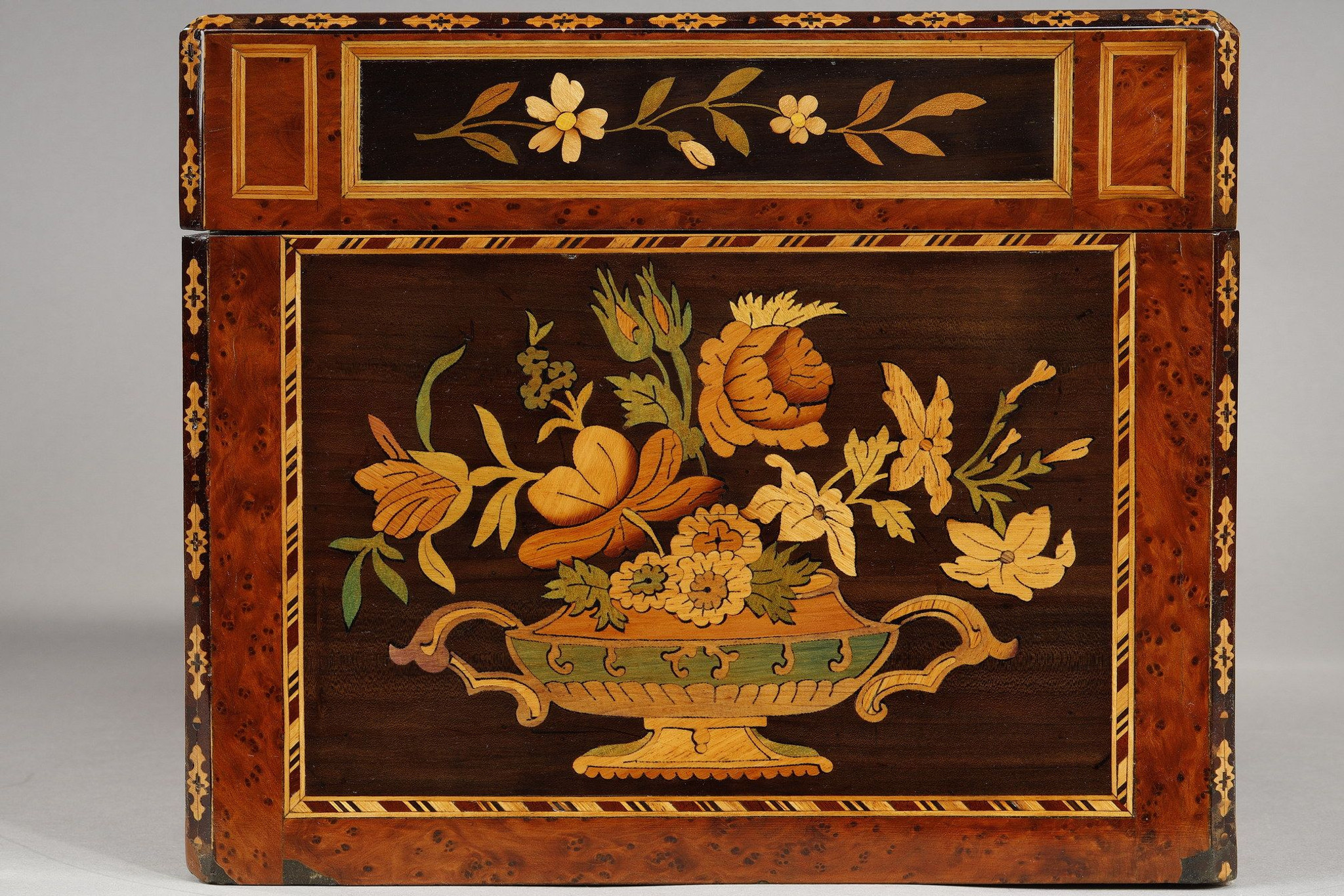 Boîte décorative style 18e siècle