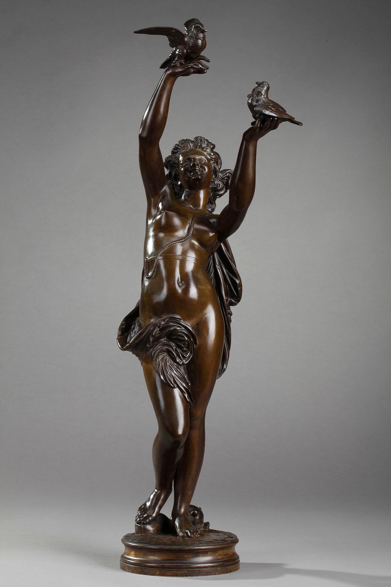 Bronze Femme aux colombes Gumery