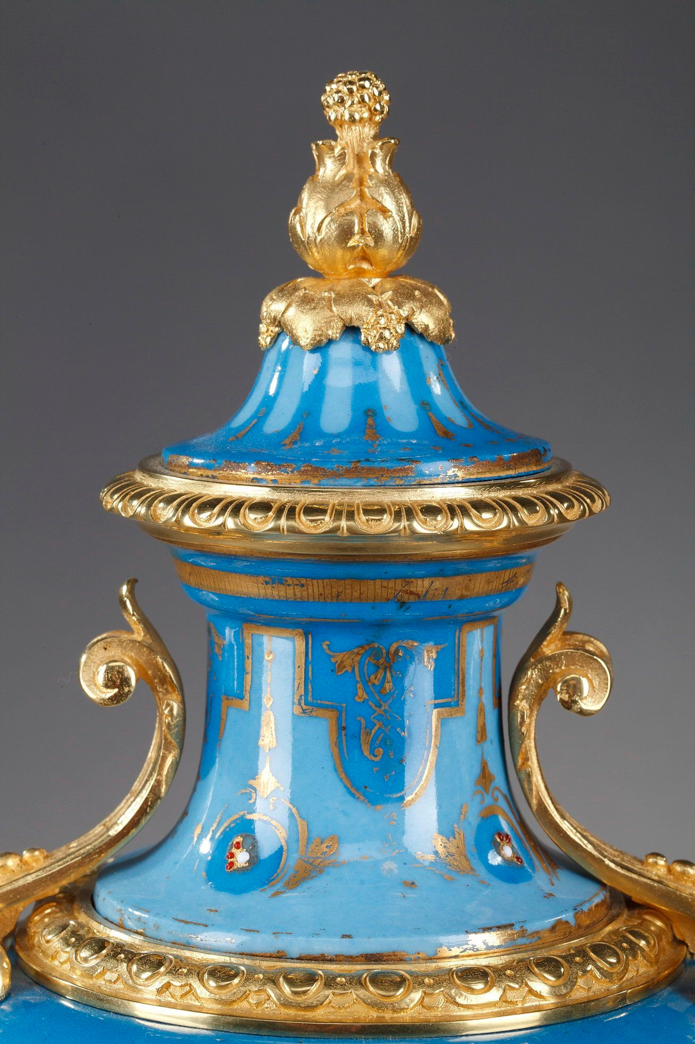 Porcelaine dans le goût de Sèvres XIXème