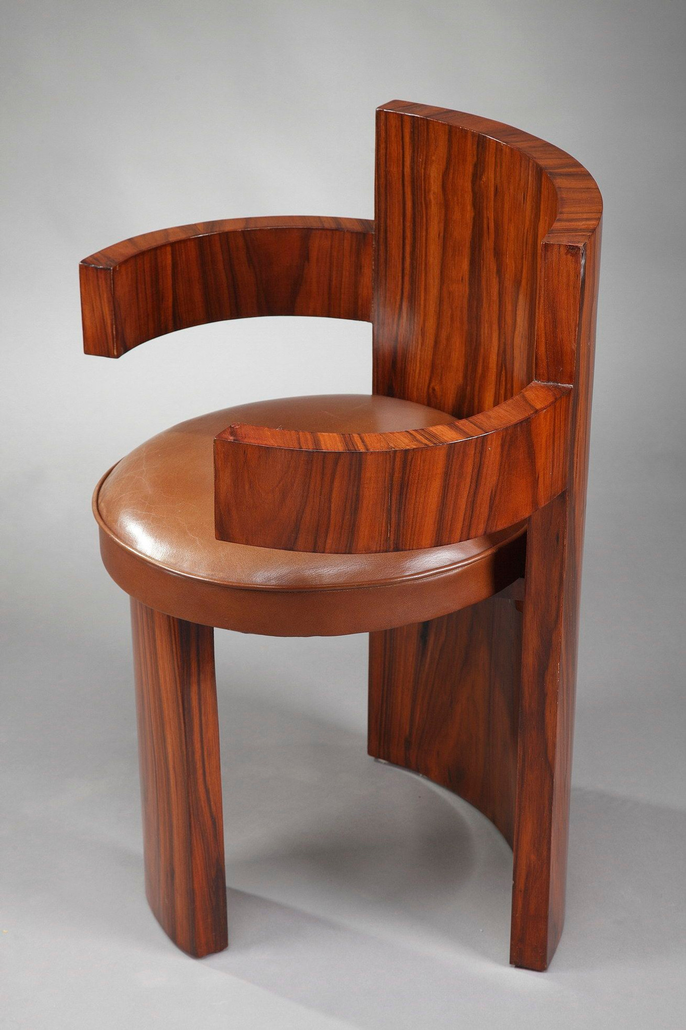 Petit siège en bois et cuir