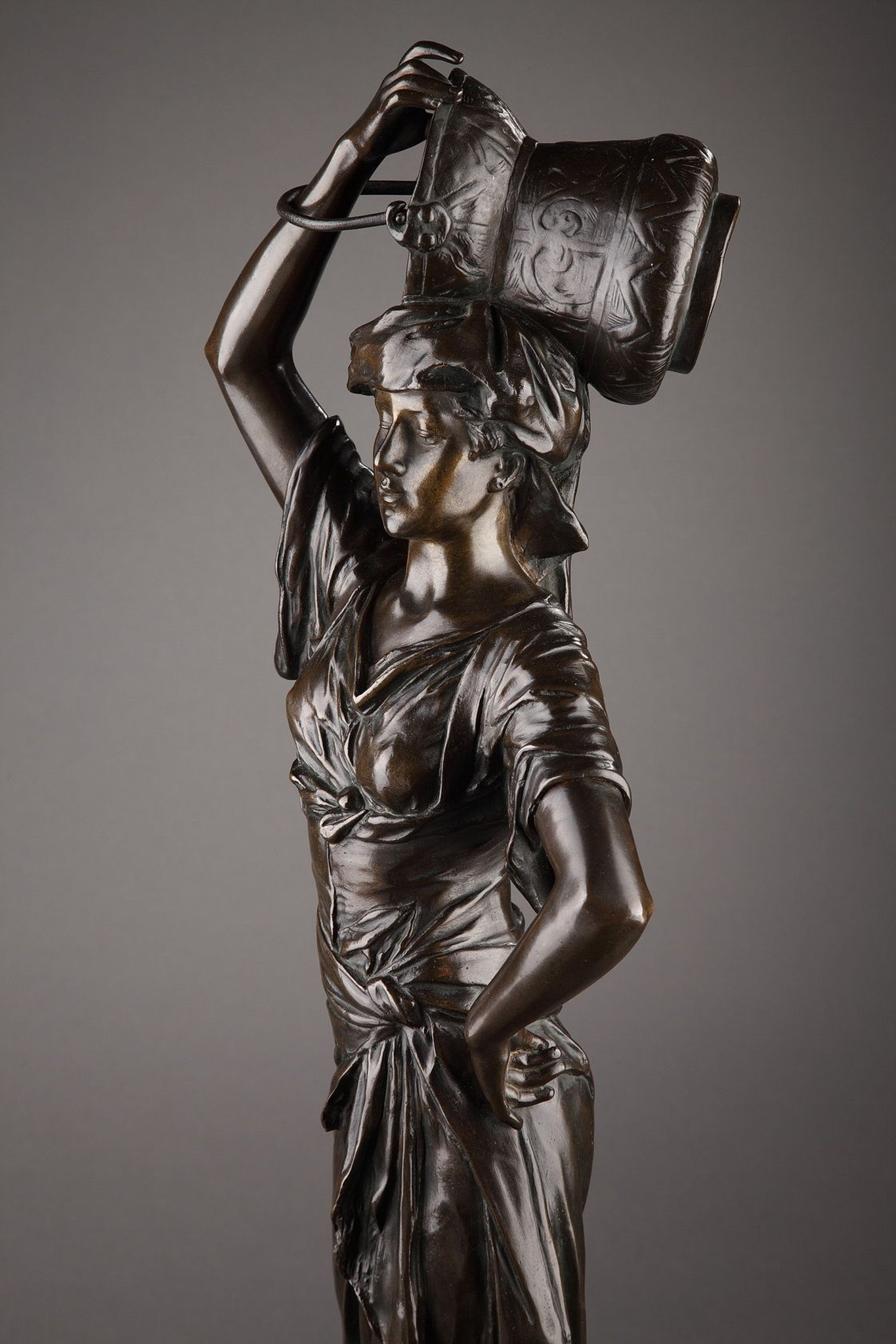 Sculpture en bronze patiné "Vers la source" d'Édouard Drouot  (1859-1945)