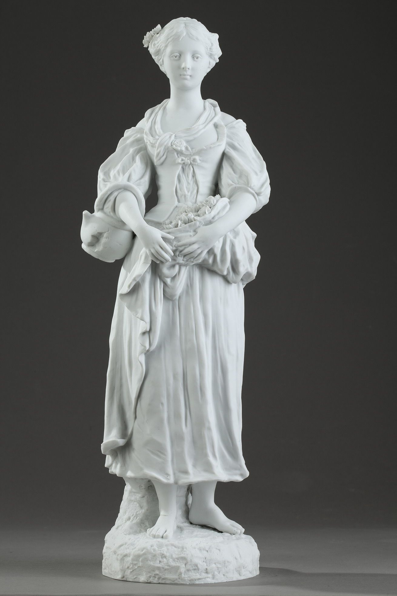 Statue Figurine Ancienne En Biscuit Peint - Jeune Homme Avec Panier Et Bonnet, Style Vintage, Origine France