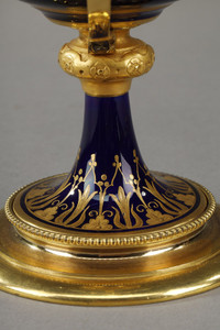 Coupe en porcelaine de la manufacture de Sèvres