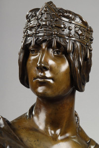 Buste en bronze de femme