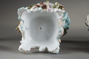 Porcelain pot pourri