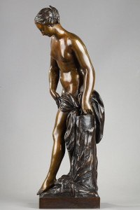 Bronze sculpture, Nymph in the bath