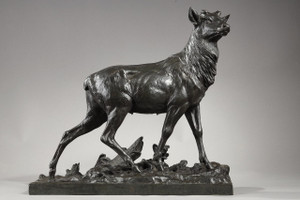 Sculpture en bronze figurant un cerf
