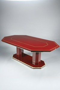 Table en bois laqué du designer Paco Rabanne