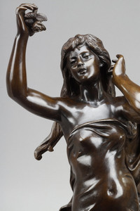 Bronze proof of a woman