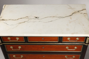 Mahogany chest of drawers from the late 18th century