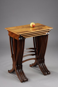 Nesting tables in wood marquetry