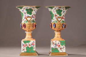 VASES MEDICIS EN PORCELAINE D'EPOQUE LOUIS-PHILIPPE