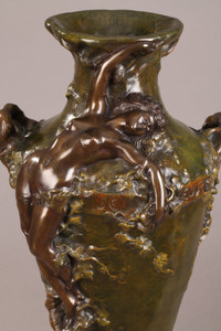 Vase 1900 en bronze à naiade
