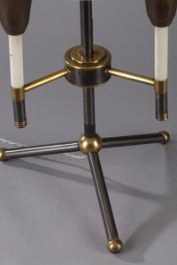 MODERNIST TABLE LAMP IN BLACK AND GOLD LACQUERED METAL